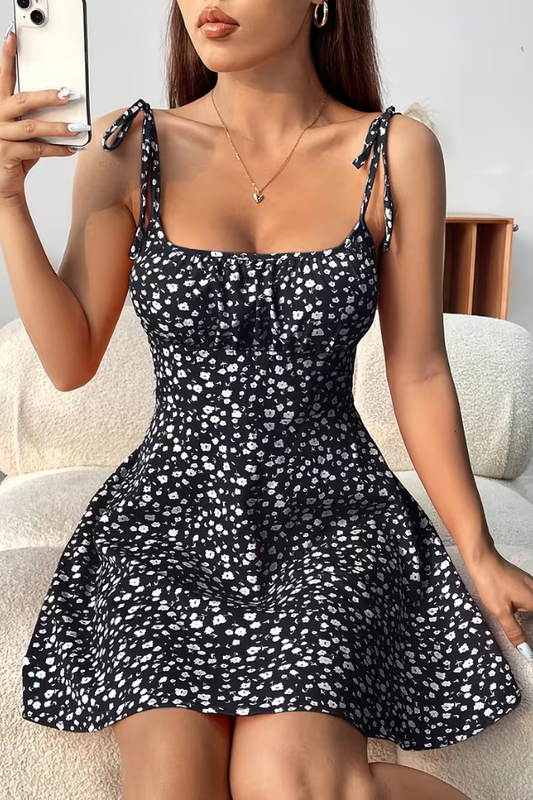 Cambric Boutique Sweetheart Ditsy Floral Mini Dress