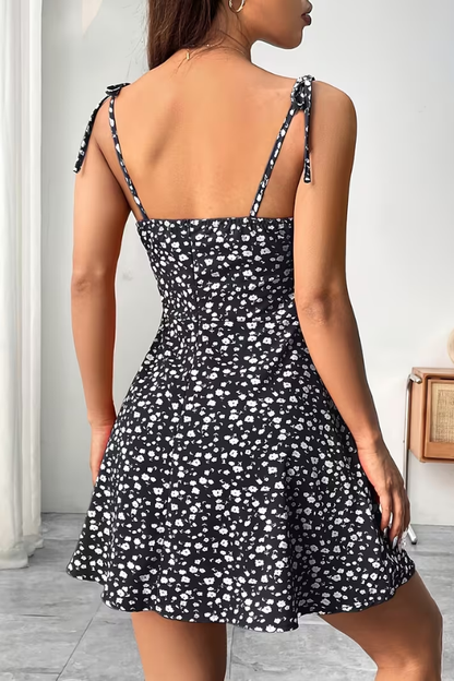 Cambric Boutique Sweetheart Ditsy Floral Mini Dress