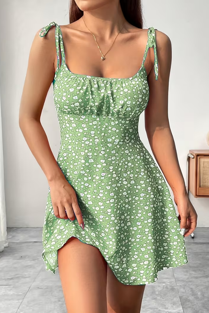 Cambric Boutique Sweetheart Ditsy Floral Mini Dress